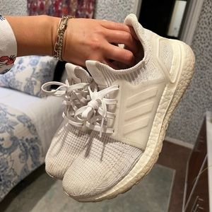 Adidas Ultraboosts White